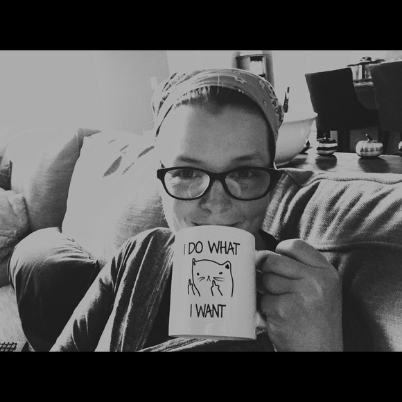 Meet your Posher, Holly - Picture 1 of 1